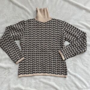Beautiful turtleneck sweater-size S